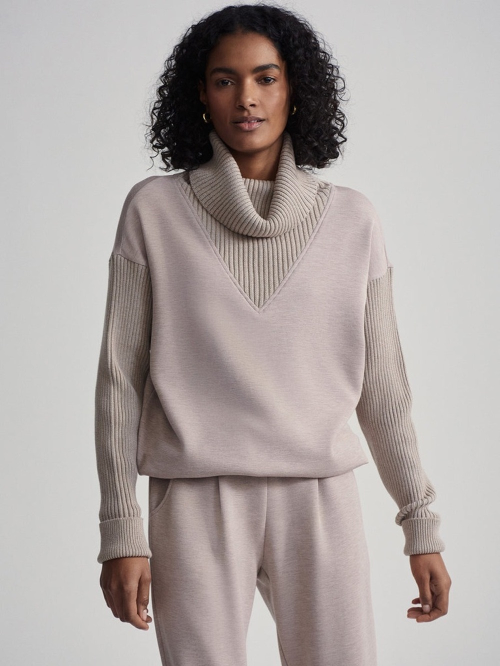 Varley Hannah Cowl Neck Taupe Neck Sweat Top -NWOT -size small - Picture 6 of 13